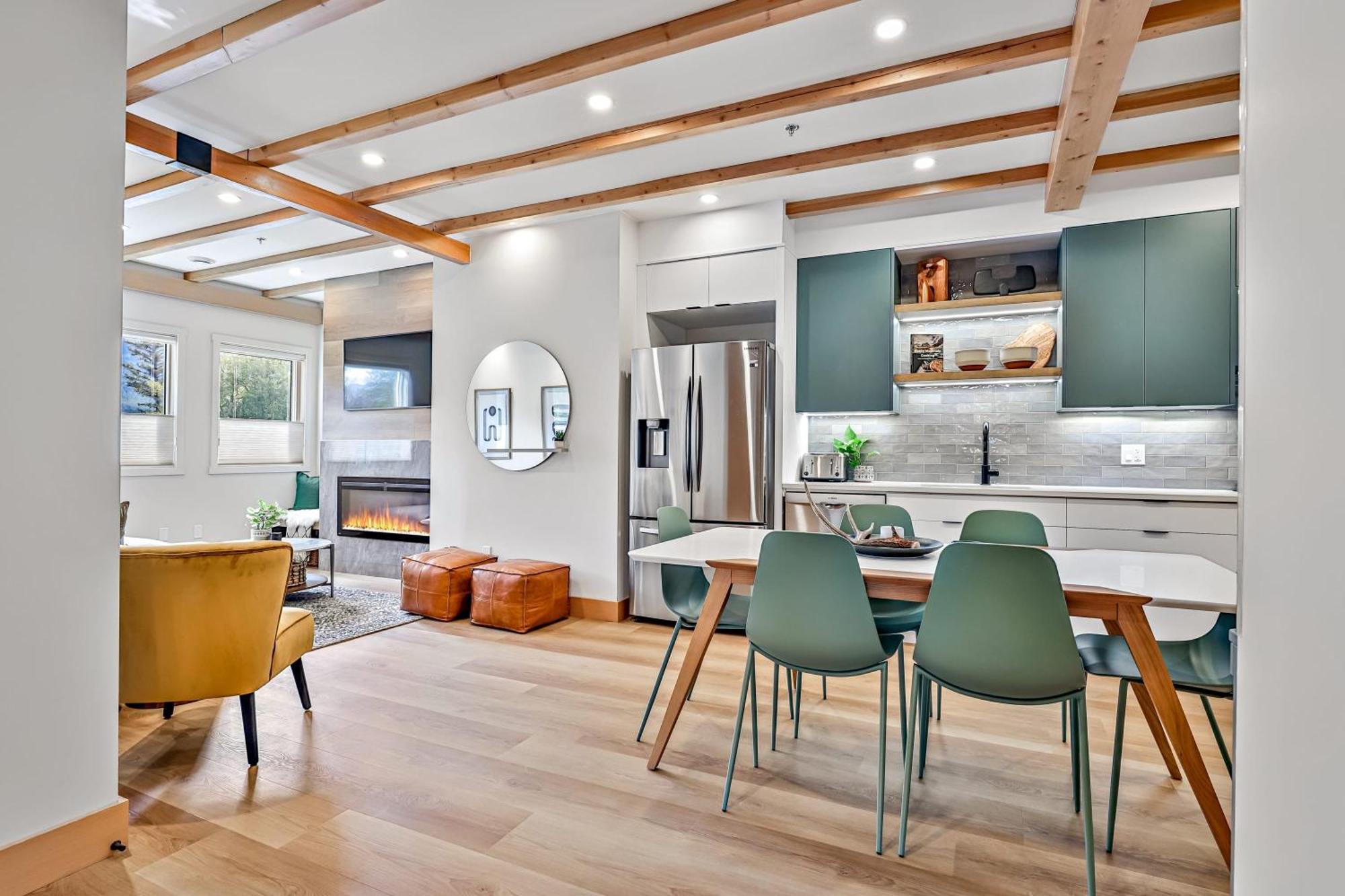 Ravens Crest Lodge - Stunning Views Perfectly Located On Main Street Canmore Luaran gambar